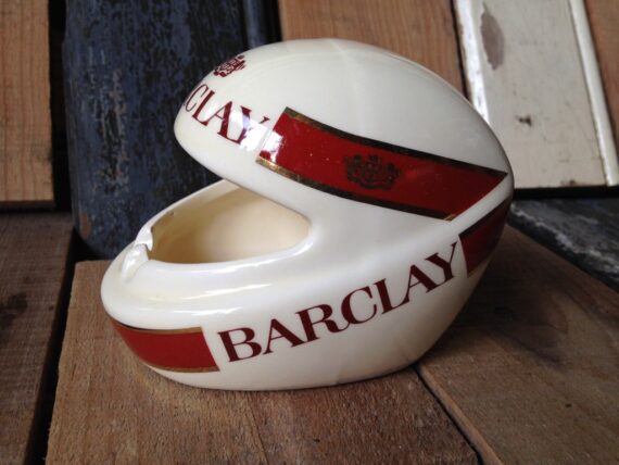 Barclay racing helmet ashtray - Image 4