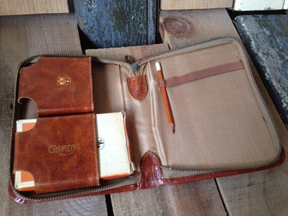 Leather 2 playing card deck holder 1980 France - Image 4