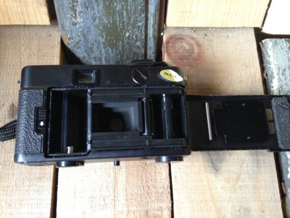 Vivitar 35EF camera black 1970 Japan - Image 2