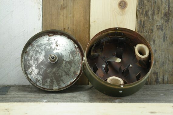 Damion flashlight round KL Army green 1970 - Image 3