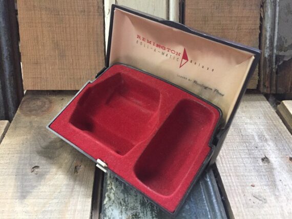 Remington Roll-a-Matic de luxe electric shaver in case 1950 - Image 5