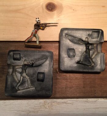 Prince August mold Indian standing firing gun 1970 Germany