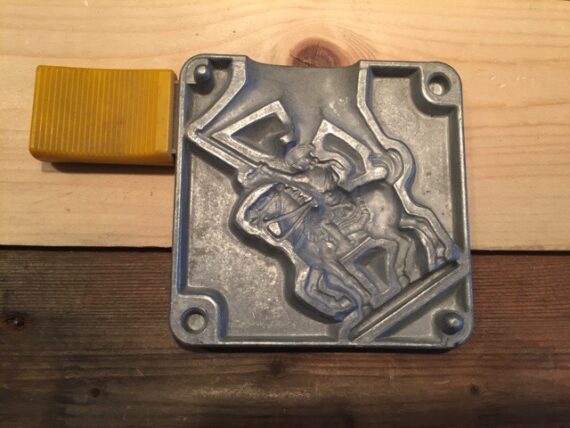 Meisterzinn mould 1002 large officer on horseback 40mm 1970 Germany - Image 3