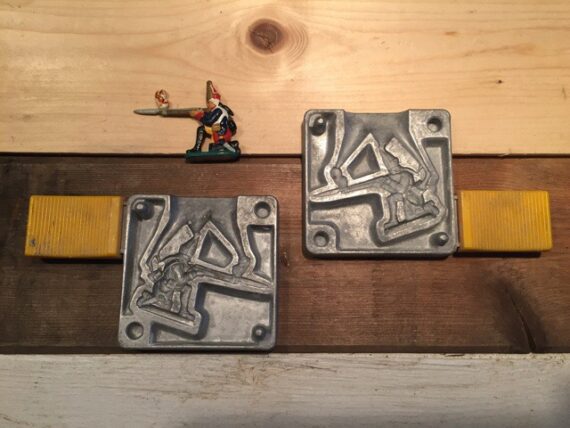 Meisterzinn mold 1105 musketeer kneeling firing 40mm Germany 1970 - Image 3