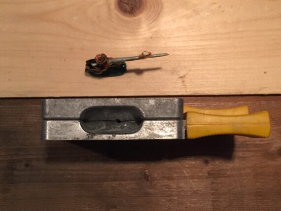 Meisterzinn mold 1105 musketeer kneeling firing 40mm Germany 1970 - Image 2