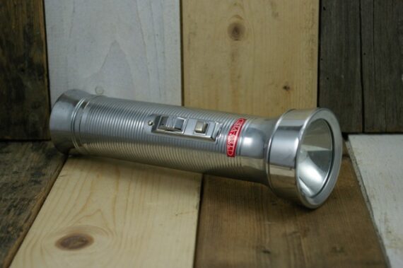 Sea-Gull tin chromium plated flashlight 1960 China - Image 2