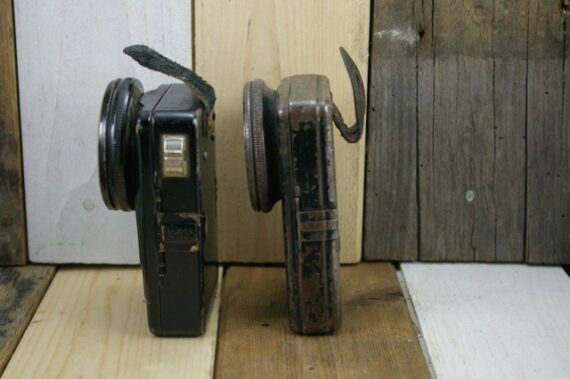Daimon 2361 and Pertrix 665 belt flashlights 1950 Germany - Image 4