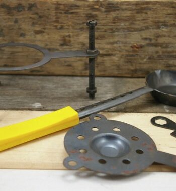 Meisterzinn melting stand and spoon 1970 Germany