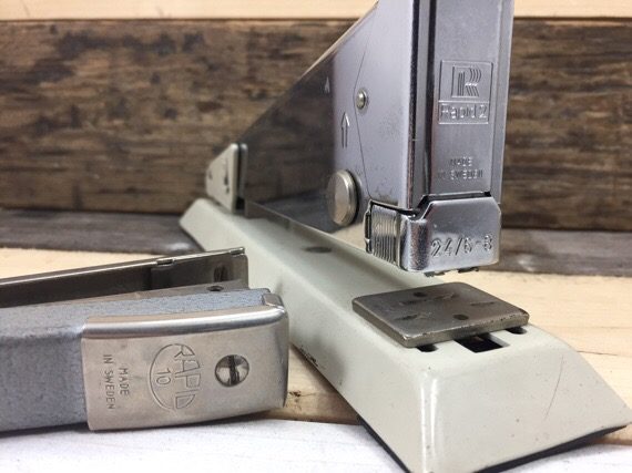 Set Rapid 10 small 2 large staplers 1980 Sweden - Image 6