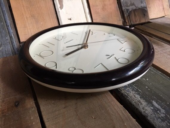 Citizen CQ wall clock plastic quartz 1980 Japan - Vintage Man Stuff