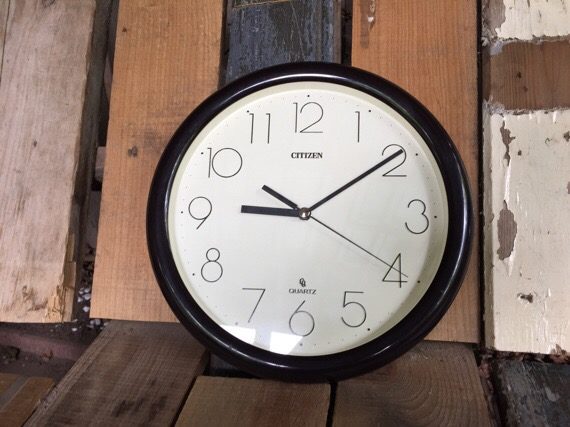 Citizen CQ wall clock plastic quartz 1980 Japan - Vintage Man Stuff