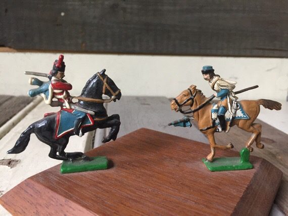 Toy Model horseback fighters 40mm semi solid France 1990 - Image 3