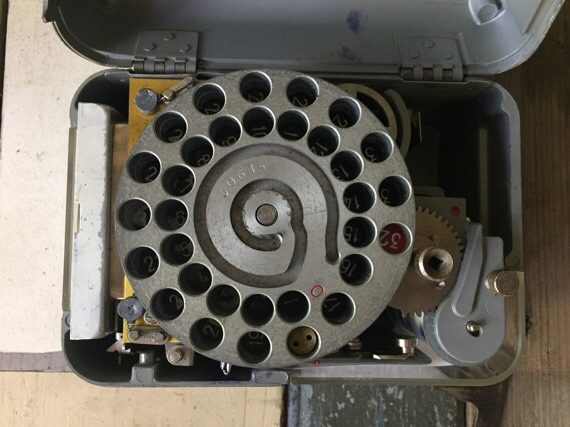 STB race pigeon timing clock metal mechanical 1960 Swiss - Image 2