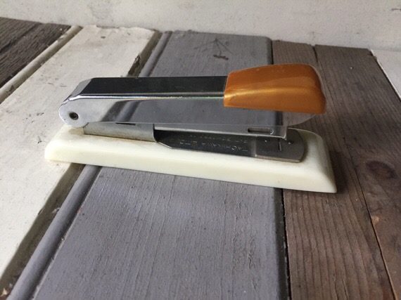 Tachikawa LTD no. 3 desk stapler 1970 Japan - Image 6
