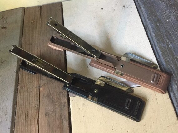 Bostitch B8 2x Staplers black brown 1960 USA - Image 2