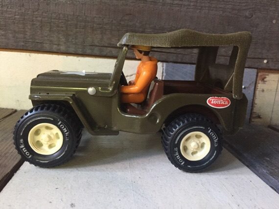 Tonka tin toy army Willys Jeep with driver 1970 USA - Image 9