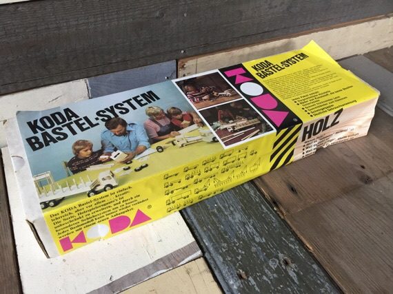 Koda wood Truck model kit box set 1980 Holland - Image 5