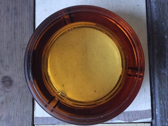 Caballero round amber glass ashtray 1980 Italy - Image 3