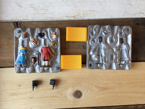 Meisterzinn mold 1326 civilians figures Germany 1980 - Image 2