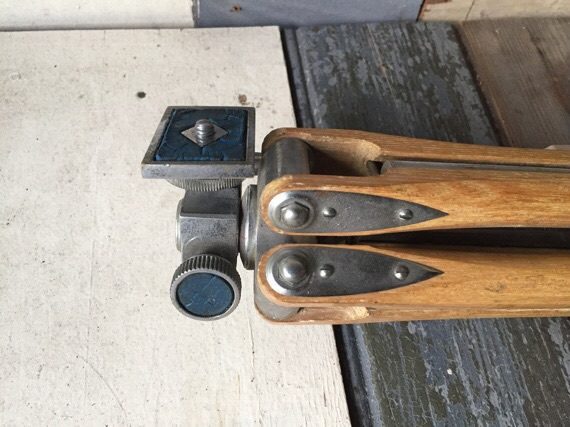 Tripod Deltz wood metal vintage film camera 1950 - Image 8