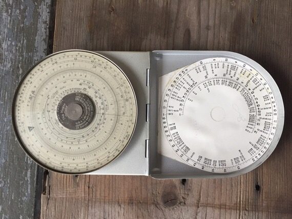 Alro Concrete circular slide rule metal case 1950 Holland - Image 3