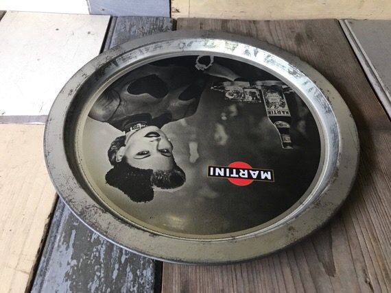 Martini Man Commercial serving waitress tray tin 1990 Italy - Image 5