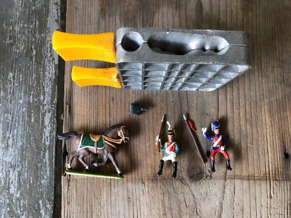 Meisterzinn mold 1325 double soldier horse Germany 1980 - Image 4