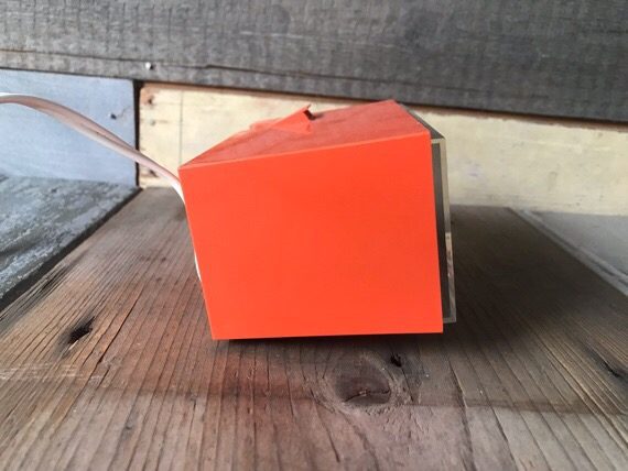 Safari 3700 space age orange flip alarm clock 1970 Hong Kong - Image 3