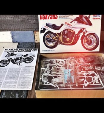 Tamiya Suzuki GSX750S Katana 34 model kit 1991 Japan
