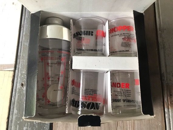 Saivo Cocktail shaker set 4 glasses boxed bar man tool 1970 Italy - Image 3