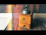 DE Douwe Egberts Koffie Coffee grinder 1950 Holland