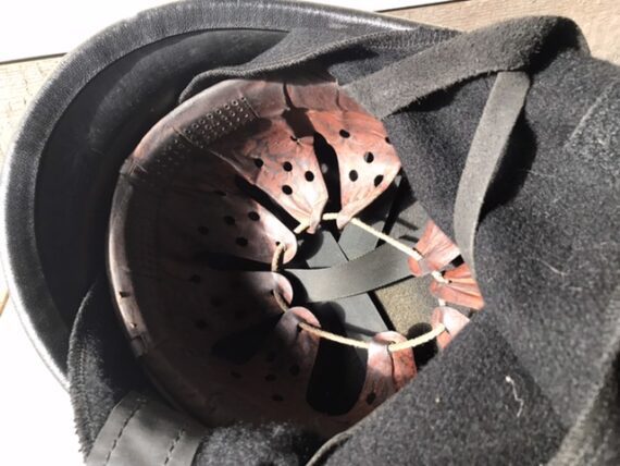 Fire fighter fiberglass black helmet 1980 Germany - Image 9