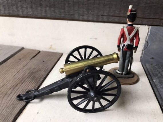Michael Falk co cast iron brass canon soldier 1970 USA - Image 4