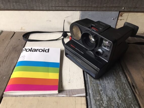 Polaroid Polasonic Autofocus 5000 land camera manual 1980 - Image 2