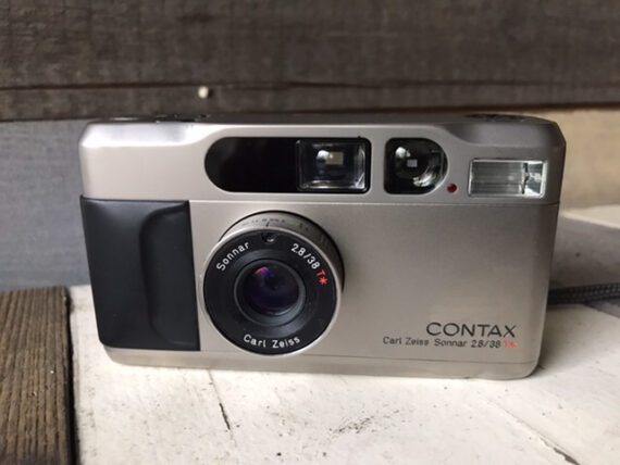 Contax T2 camera 35mm compact in case 1990 Japan retro