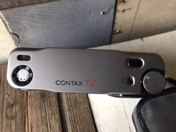 Contax T2 camera 35mm compact in case 1990 Japan - Image 10