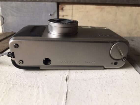 Contax T2 camera 35mm compact in case 1990 Japan - Image 6