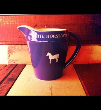 White horse whisky water jar blue Wade 1970 England