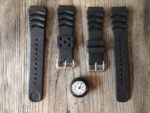 2x Seiko Z22 rubber straps and compass 2000 Japan