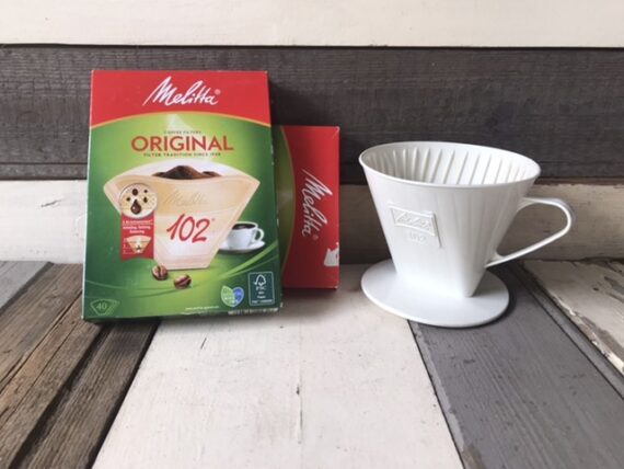 Melitta 102 drip style coffee filter holder and filters 2000 Germany - Image 6