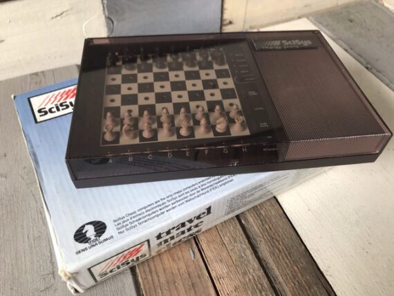 SciSys travel mate chess computer electric 1984 in box Hong Kong - Image 2