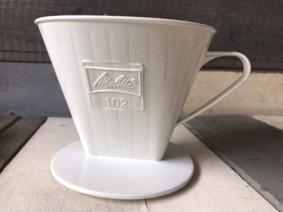 Melitta 102 drip style coffee filter holder and filters 2000 Germany - Image 3