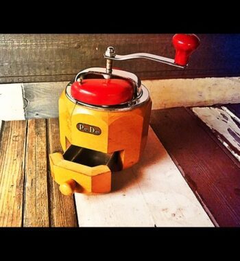 PeDe 546 Dienes 8 sided wood coffee grinder made in Holland ca. 1950
