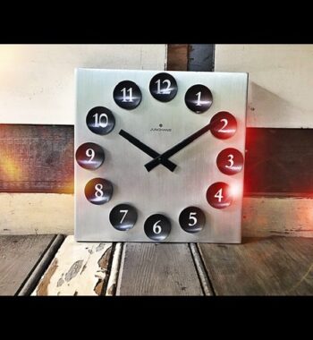 Junghans Space age square design wall clock 1980 Germany