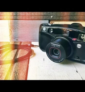 Minolta Freedom Zoom 70EX AF camera 1990 Japan