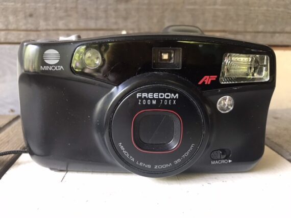 Minolta Freedom Zoom 70EX AF camera 1990 Japan
