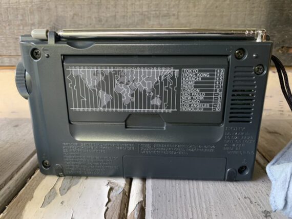 Sony ICF-SW40 world receiver digital case box 1990 Japan - Image 3