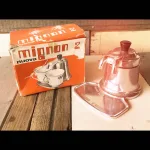 Mignon 2 cup NOS moka pot OMG Italy 1960 round knob