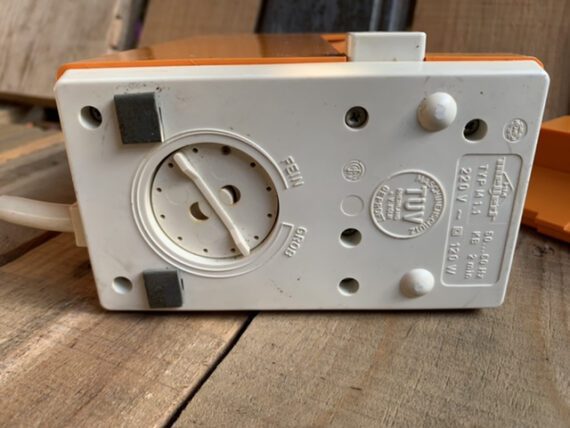 Mellert M11 electric coffee grinder orange 1970 Germany - Image 6