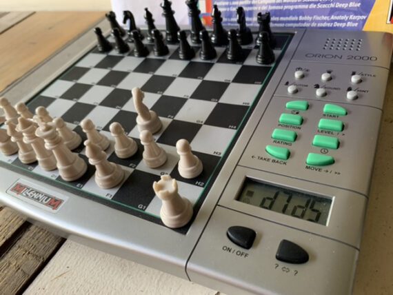 Orion 2000 Karpov chess draughts computer box Millennium 2000 Germany